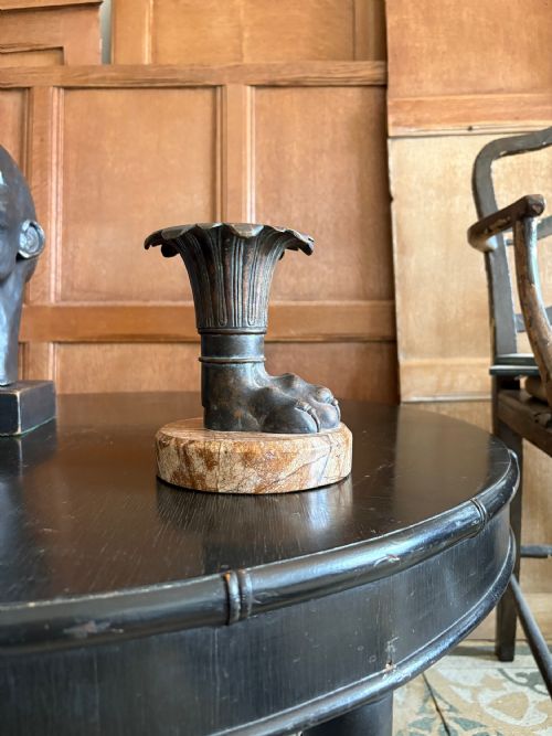A 19TH CENTURY ITALIAN GRAND TOUR BRONZE LIONS PAW VASE ON MARBLE BASE 165CM - ADDITIONAL PHOTO 2