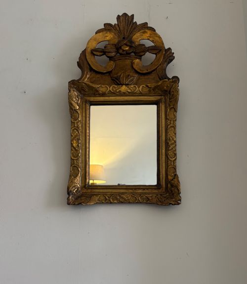 A FRENCH 19TH CENTURY GILTWOOD ORNATE PEDIMENT MIRROR 80CM WITH LATER PLATE - ADDITIONAL PHOTO 12
