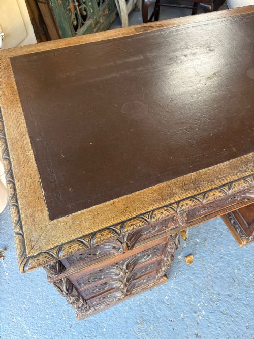 A 19TH CENTURY CARVED OAK FLEMISH STYLE GREEN MAN PARTNERS DESK 122CM C1880 - ADDITIONAL PHOTO 3