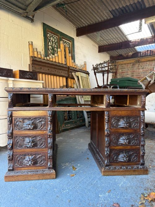 A 19TH CENTURY CARVED OAK FLEMISH STYLE GREEN MAN PARTNERS DESK 122CM C1880 - ADDITIONAL PHOTO 6