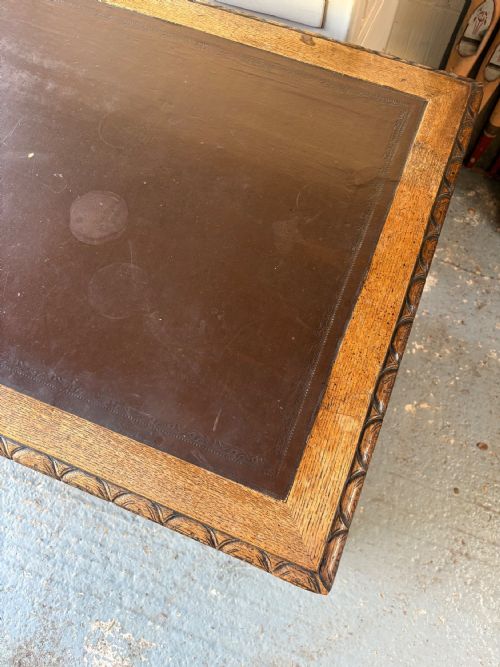 A 19TH CENTURY CARVED OAK FLEMISH STYLE GREEN MAN PARTNERS DESK 122CM C1880 - ADDITIONAL PHOTO 9
