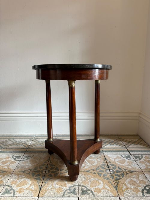 A FRENCH EMPIRE REVIVAL MAHOGANY GUERIDON C1900 MARBLE TOP TRIFORM BASE 50CM DIA - ADDITIONAL PHOTO 6