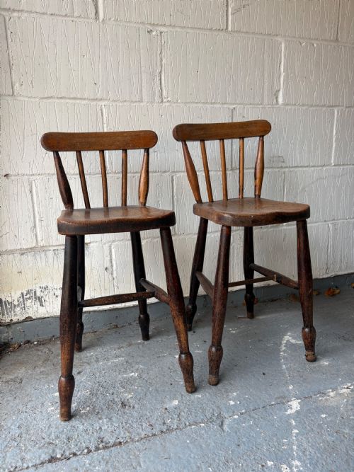 A PAIR OF 19TH CENTURY ELM AND BEECH CHILDS COUNTRY ANTIQUE CHAIRS - ADDITIONAL PHOTO 3