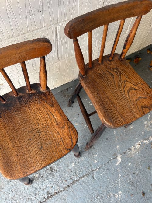 A PAIR OF 19TH CENTURY ELM AND BEECH CHILDS COUNTRY ANTIQUE CHAIRS - ADDITIONAL PHOTO 4