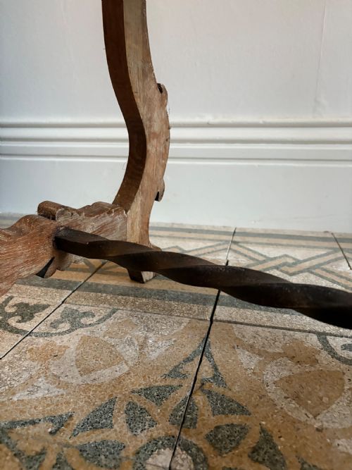 EARLY 20THC SPANISH STYLE ARTS AND CRAFTS FRATINO LIMED OAK SIDE TABLE 64CM - ADDITIONAL PHOTO 1