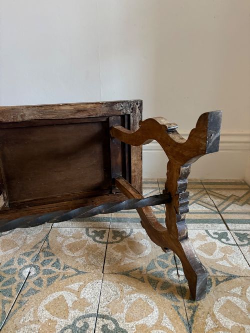 EARLY 20THC SPANISH STYLE ARTS AND CRAFTS FRATINO LIMED OAK SIDE TABLE 64CM - ADDITIONAL PHOTO 10