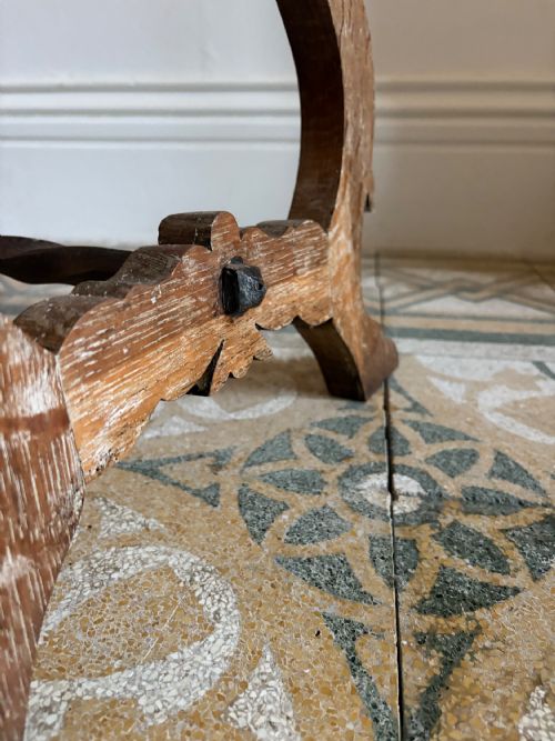EARLY 20THC SPANISH STYLE ARTS AND CRAFTS FRATINO LIMED OAK SIDE TABLE 64CM - ADDITIONAL PHOTO 11