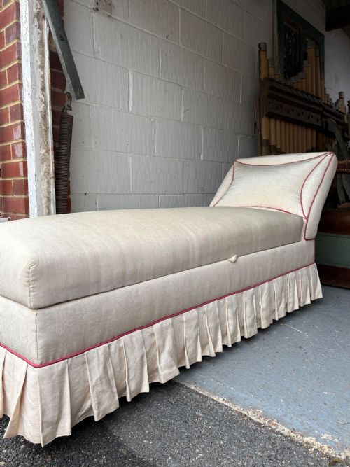 EARLY 20TH CENTURY OTTOMAN DAYBED OR CHAISE LONGUE WITH STORAGE 165CM C192030 - ADDITIONAL PHOTO 6