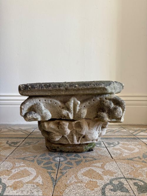 A FRENCH 1718THC CARVED LIMESTONE ARCHITECTURAL CAPITAL 39CM SQ FLEUR DE LIS - ADDITIONAL PHOTO 3