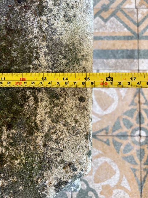 A FRENCH 1718THC CARVED LIMESTONE ARCHITECTURAL CAPITAL 39CM SQ FLEUR DE LIS - ADDITIONAL PHOTO 11