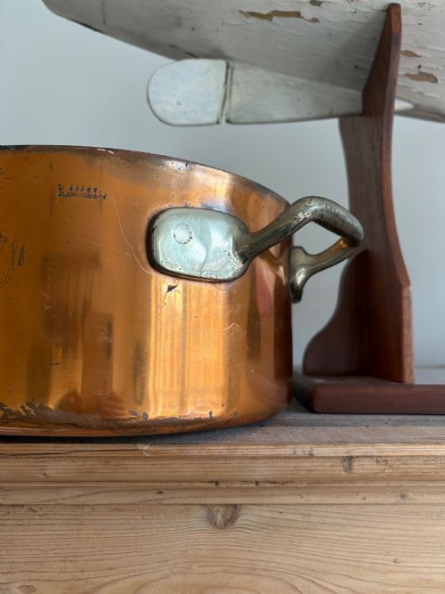 A LARGE ELKINGTON AND CO COPPER PAN NICKEL HANDLES C1900 26CM DIAMETER - ADDITIONAL PHOTO 1