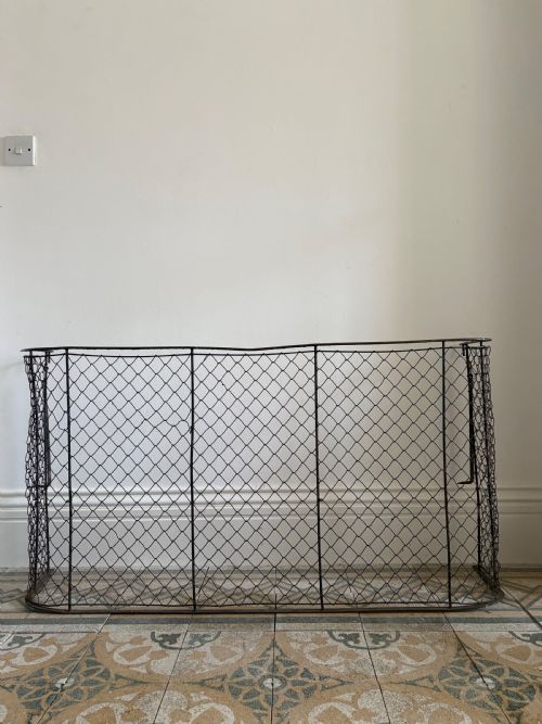 19TH CENTURY NURSERY FENDER 123CM WIDE WITH BRASS HANDRAIL AND WALL HOOKS - ADDITIONAL PHOTO 6