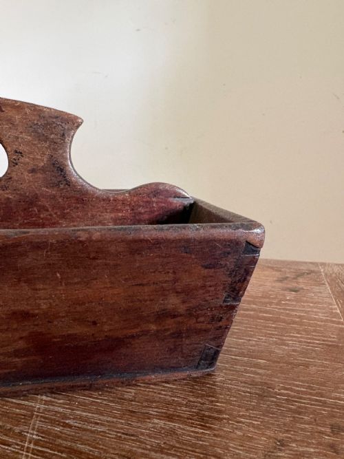 A WELSH GEORGIAN OAK BUTLERS CUTLERY TRAY C1800 CANTED SIDES DOVETAIL JOINTS 36CM - ADDITIONAL PHOTO 1