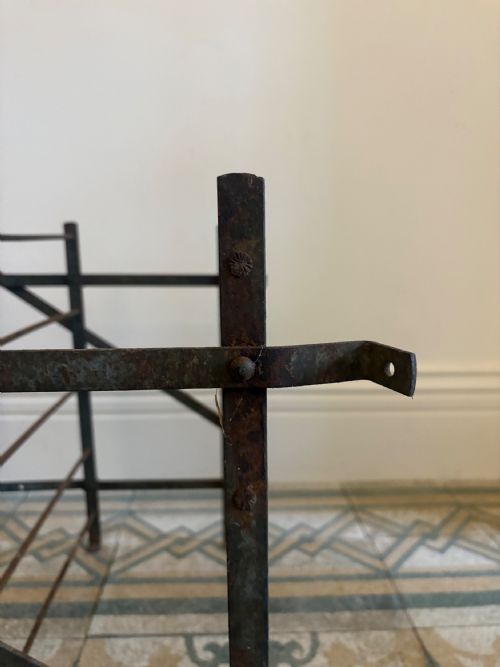 A FRENCH ANTIQUE RIGIDEX DEPOSE METAL WINE CELLAR RACK C1920 50 BOTTLES - ADDITIONAL PHOTO 5