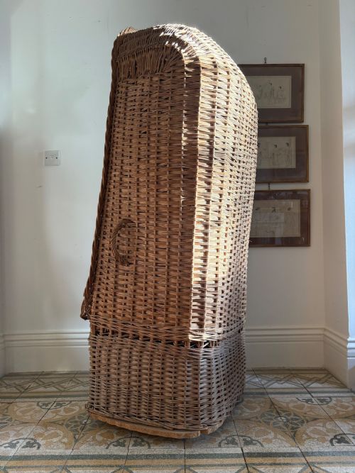 EARLY 20TH CENTURY ORIGINAL WICKER DOME TOP PORTERS CHAIR C19101920 170CM - ADDITIONAL PHOTO 5