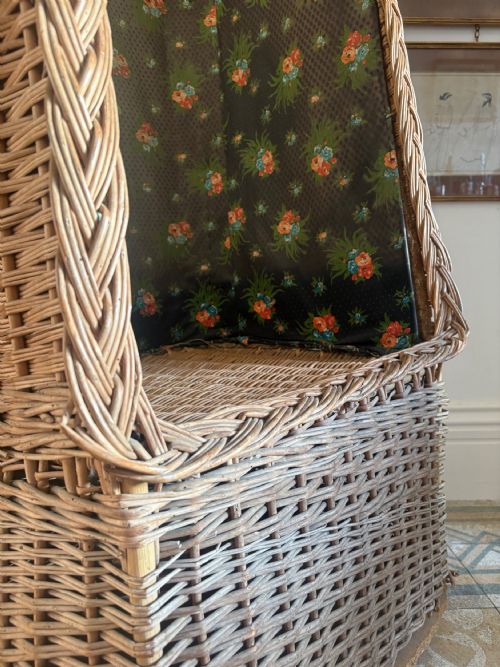 EARLY 20TH CENTURY ORIGINAL WICKER DOME TOP PORTERS CHAIR C19101920 170CM - ADDITIONAL PHOTO 9
