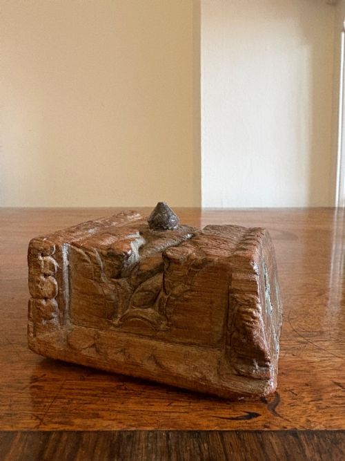 A MEDIEVAL FLEMISH CARVED OAK ARCHITECTURAL FRAGMENT 12CM C16TH CENTURY - ADDITIONAL PHOTO 5