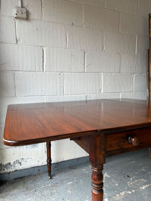 MID 19THC DROP LEAF PEMBROKE OR BREAKFAST TABLE C1850 EXTENDING TO 120CM - ADDITIONAL PHOTO 3