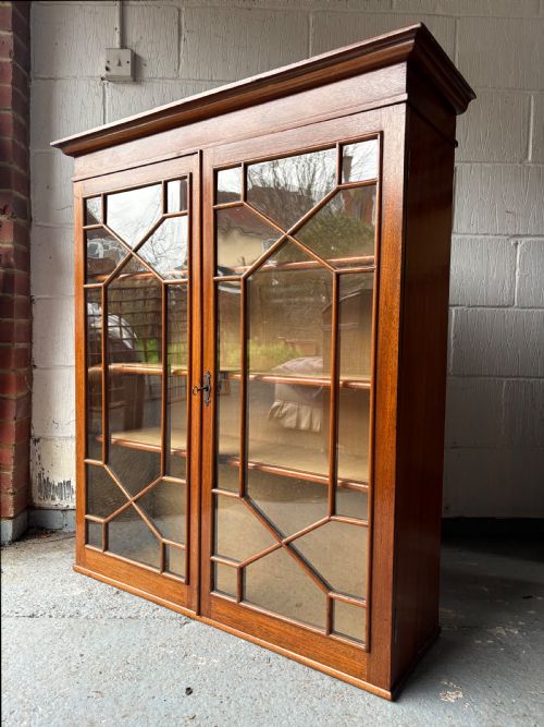 WALL MOUNTED ASTRAL GLAZE MAHOGANY BOOKCASE CABINET LINEN LINED 100CM WIDE C1900 - ADDITIONAL PHOTO 7