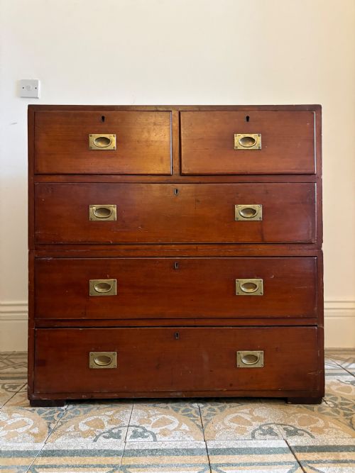 A 19TH CENTURY TEAK MILITARY CAMPAIGN CHEST OF DRAWERS 2 SECTIONS - ADDITIONAL PHOTO 9