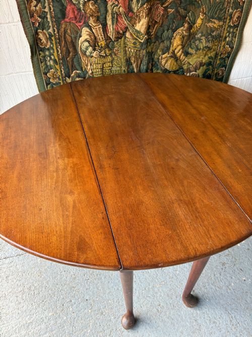 A 19TH CENTURY MAHOGANY OVAL DROP LEAF BREAKFAST DINING TABLE PAD FEET - ADDITIONAL PHOTO 6