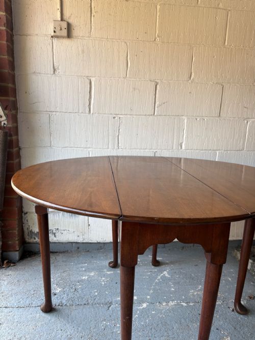 A 19TH CENTURY MAHOGANY OVAL DROP LEAF BREAKFAST DINING TABLE PAD FEET - ADDITIONAL PHOTO 8