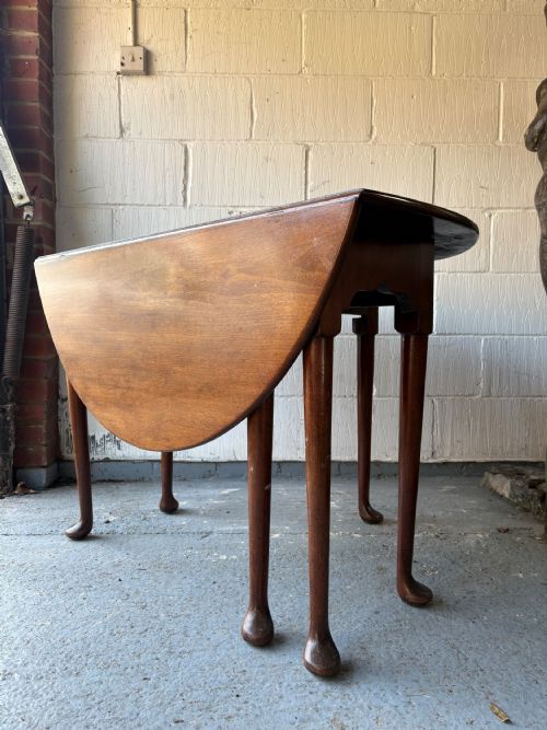 A 19TH CENTURY MAHOGANY OVAL DROP LEAF BREAKFAST DINING TABLE PAD FEET - ADDITIONAL PHOTO 10