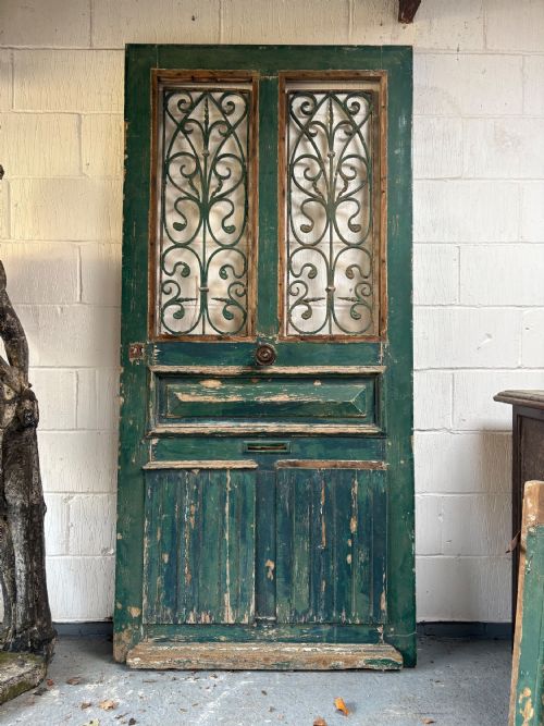 A 19THC FRENCH OAK FRONT DOOR 200CM WITH MATCHING OVERDOOR IRONWORK PANELS - ADDITIONAL PHOTO 8