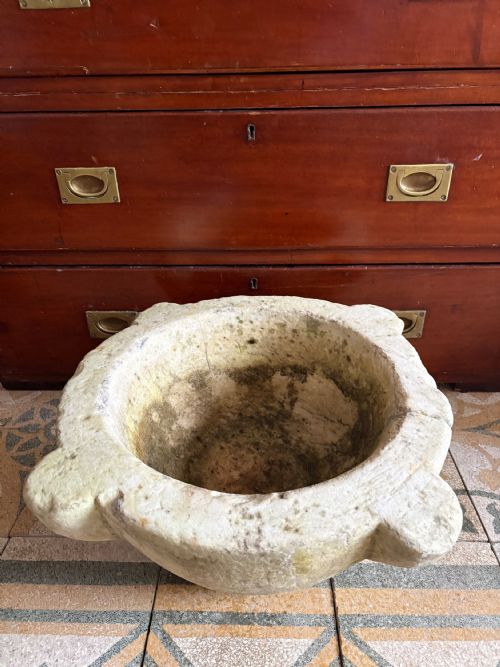 A SUBSTANTIAL 18TH CENTURY WHITE MARBLE MORTAR 50CM DIAMETER PROBABLY ITALIAN - ADDITIONAL PHOTO 1