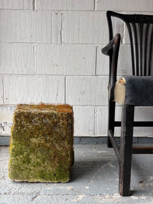 A 19THC SOUTHERN FRANCE SANDSTONE TETHER BLOCK 33CM ORIGINAL WROUGHT IRON RING - ADDITIONAL PHOTO 5