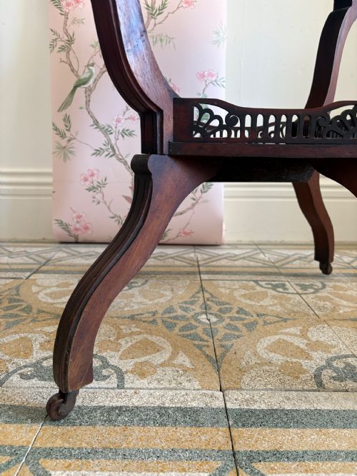 A LATE 19TH CENTURY AESTHETIC MOVEMENT WALNUT OCTAGONAL TABLE 75CM WIDE - ADDITIONAL PHOTO 2