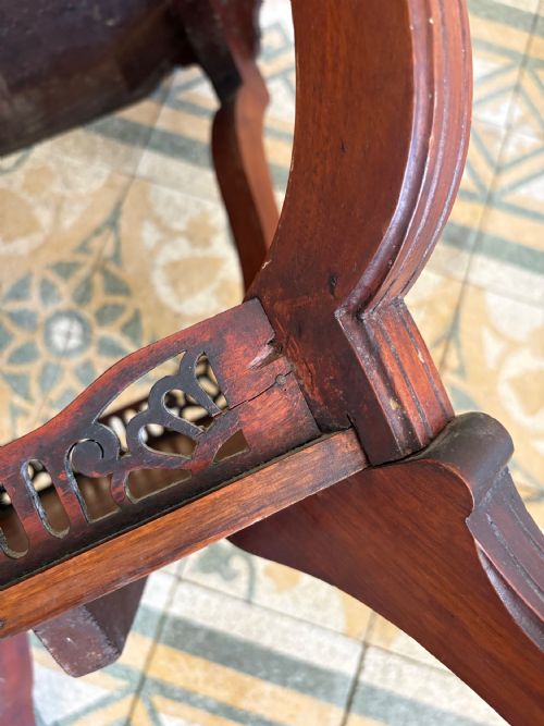 A LATE 19TH CENTURY AESTHETIC MOVEMENT WALNUT OCTAGONAL TABLE 75CM WIDE - ADDITIONAL PHOTO 6