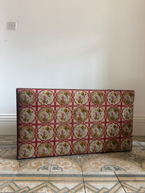 EARLY 20THC ENGLISH OAK BARLEY TWIST HALL BENCH NEEDLEPOINT SEAT C1920S 95CM - ADDITIONAL PHOTO 2