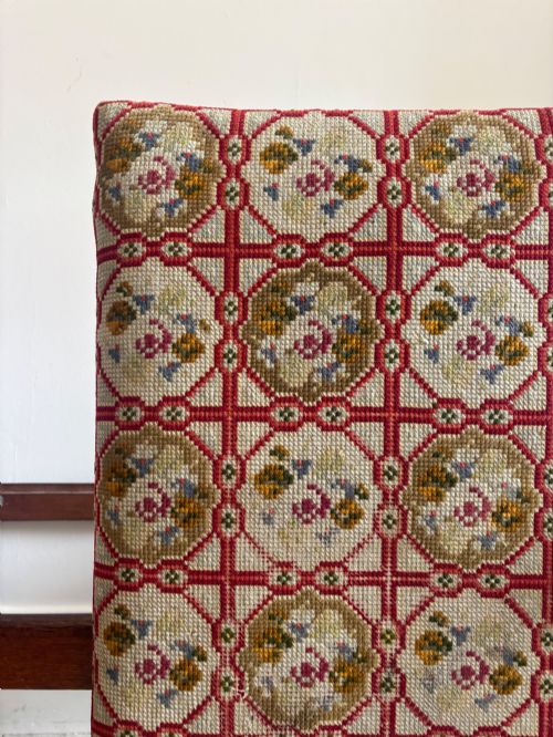 EARLY 20THC ENGLISH OAK BARLEY TWIST HALL BENCH NEEDLEPOINT SEAT C1920S 95CM - ADDITIONAL PHOTO 13