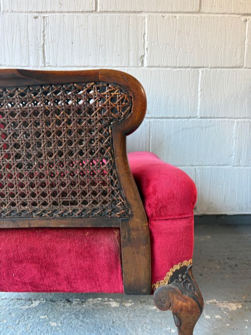 AN EARLY 20TH CENTURY WALNUT AND RED VELVET BERGERE ARM CHAIR C19001910 - ADDITIONAL PHOTO 1
