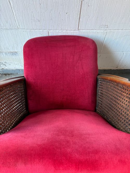 AN EARLY 20TH CENTURY WALNUT AND RED VELVET BERGERE ARM CHAIR C19001910 - ADDITIONAL PHOTO 10