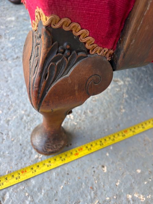 AN EARLY 20TH CENTURY WALNUT AND RED VELVET BERGERE ARM CHAIR C19001910 - ADDITIONAL PHOTO 11