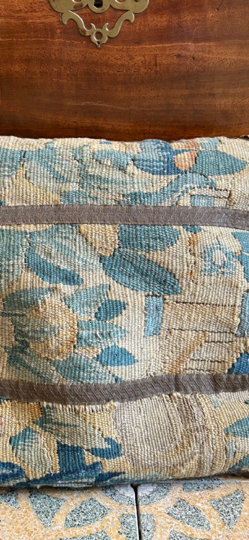 AN 18THC FRENCH VERDURE AUBUSSON TAPESTRY FRAGMENT CUSHION 39CM FEATHER FILLED - ADDITIONAL PHOTO 4