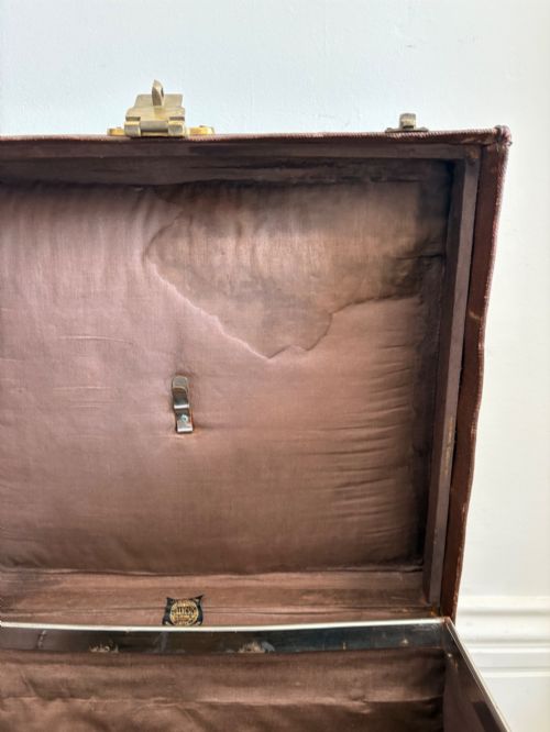 ORIGINAL 1900S ARMY AND NAVY CANVAS AND LEATHER LUGGAGE TRUNK HAT BOX 46CM - ADDITIONAL PHOTO 8