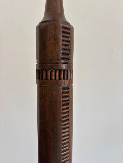 A 19TH CENTURY CARVED OCEANIC COLUMN ADAPTED FLOOR LAMP 154CM - ADDITIONAL PHOTO 4
