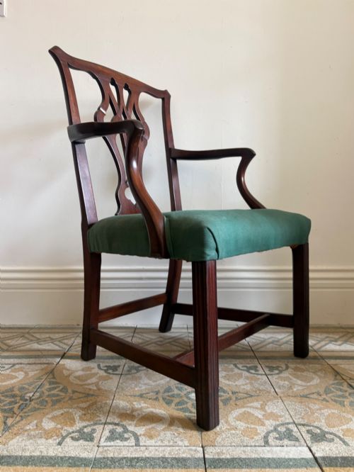 A GEORGE 111 CHIPPENDALE PERIOD MAHOGANY ELBOW ARM CHAIR C1780 - ADDITIONAL PHOTO 12
