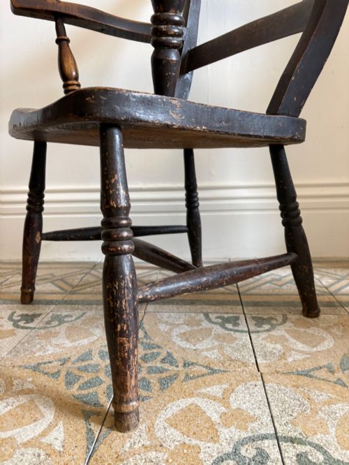 A MID 19TH CENTURY ASH AND ELM THAMES VALLEY EBONISED WINDSOR CHAIR - ADDITIONAL PHOTO 8