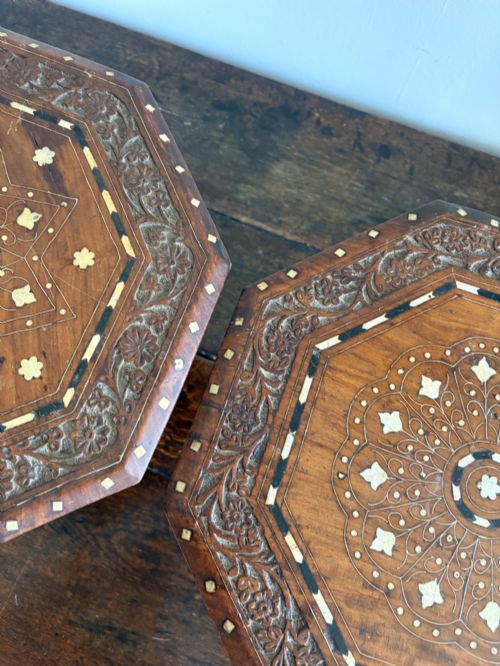 A PAIR OF ANGLO INDIAN HOSHIARPUR OCTAGONAL BONE INLAY FOLDING TABLES C1900 40CM TOP - ADDITIONAL PHOTO 3