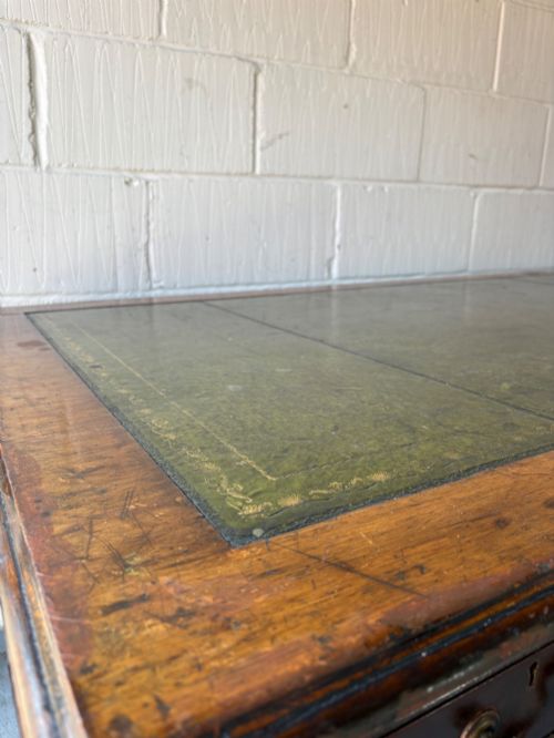A 153CM WIDE PARTNERS DESK SCALE PEDESTAL DESK C1900 ORIGINAL GREEN LEATHER TOP - ADDITIONAL PHOTO 8