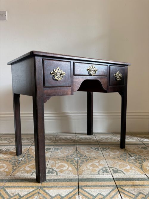 A GEORGE 111 STYLE MAHOGANY LOWBOY SIDE TABLE C1900 81CM WIDE - ADDITIONAL PHOTO 1