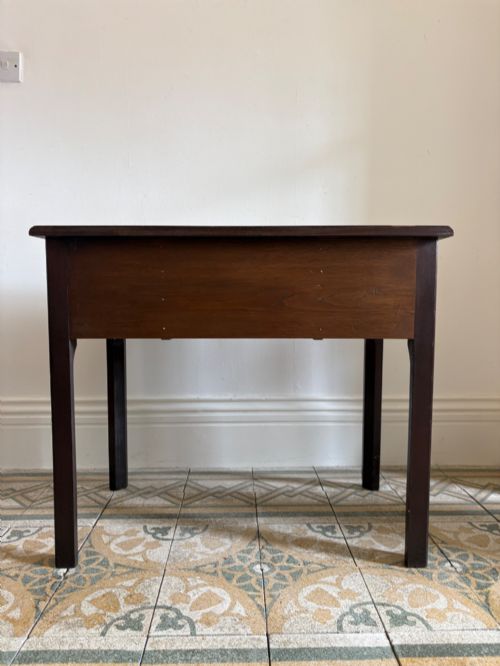 A GEORGE 111 STYLE MAHOGANY LOWBOY SIDE TABLE C1900 81CM WIDE - ADDITIONAL PHOTO 9