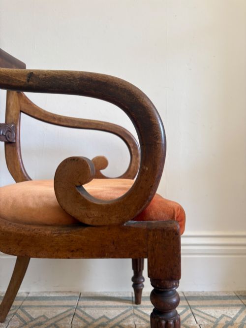 A LATE REGENCY MAHOGANY MAHOGANY OPEN ARM CHAIR WITH DROPIN VELVET SEAT C1820S - ADDITIONAL PHOTO 2