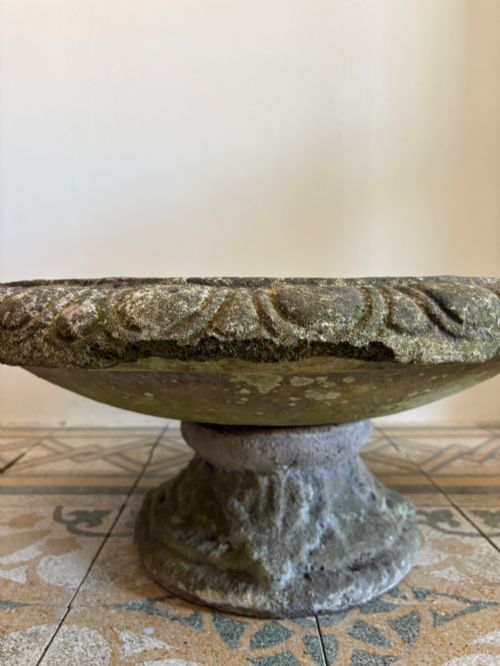 EARLY 20THC WEATHERED CAST STONE NEOCLASSICAL BIRDBATH PLANTER AND BASE 67CM - ADDITIONAL PHOTO 10