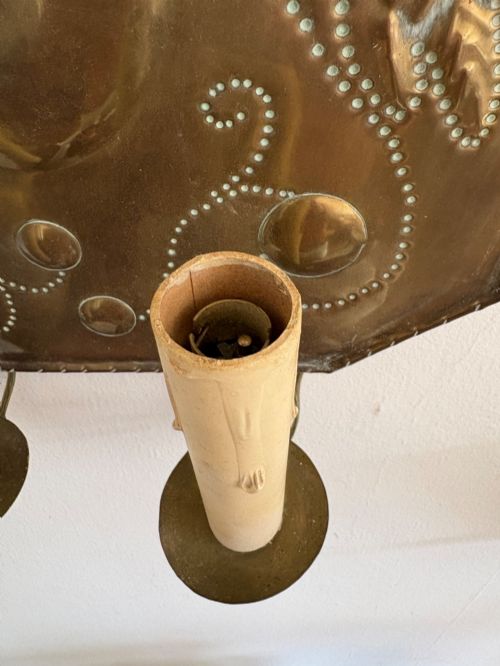 PAIR OF LATE 19TH CENTURY DUTCH REPOUSSE BRASS 2 BRANCH WALL SCONCE 53CM TALL - ADDITIONAL PHOTO 5