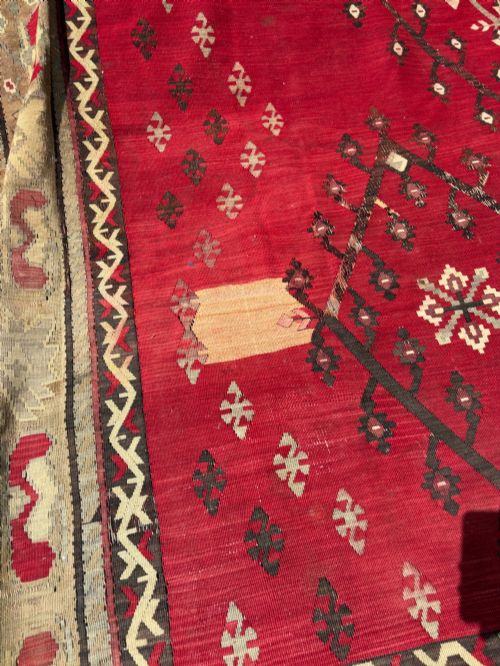 A LARGE ANATOLIAN FLATWEAVE KILIM RUG C1920S 340CM X 270CM TIMEWORN REPAIRS - ADDITIONAL PHOTO 6